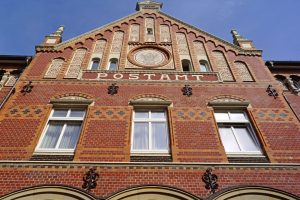 Das kaiserliche Postamt auf Norderney wurde im Jahre 1892 fertiggestellt und steht mittlerweile unter Denkmalschutz.